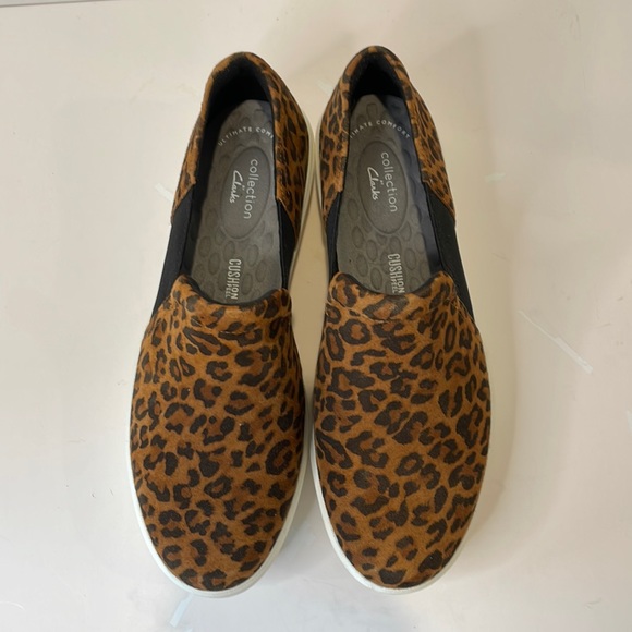 🌸CLARKS LAYTON BAND LEOPARD SHOES Size 9W Comfort shoes sneakers New in Box. - Picture 3 of 8